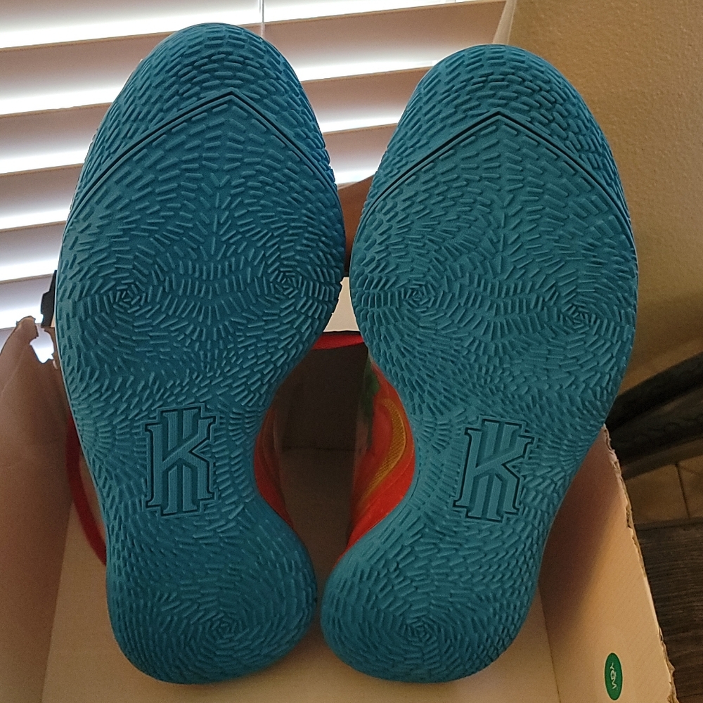 Nike Kyrie 2 Low Spongebob Mr. Krabs - Picture 2 of 7